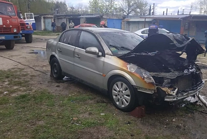 В Светлогорском районе загорелся автомобиль